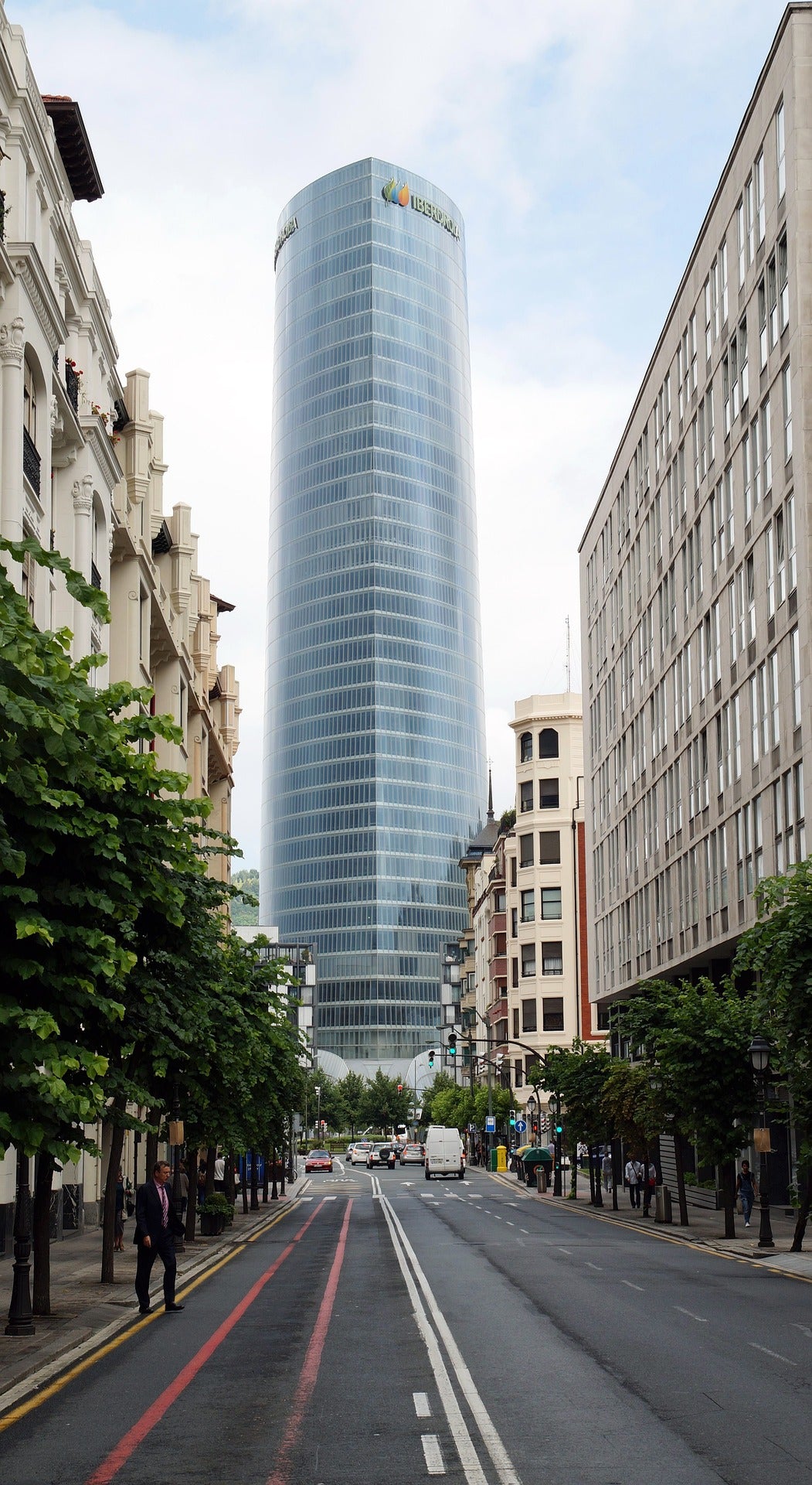 files/iberdrola-tower-3286567_1920.jpg